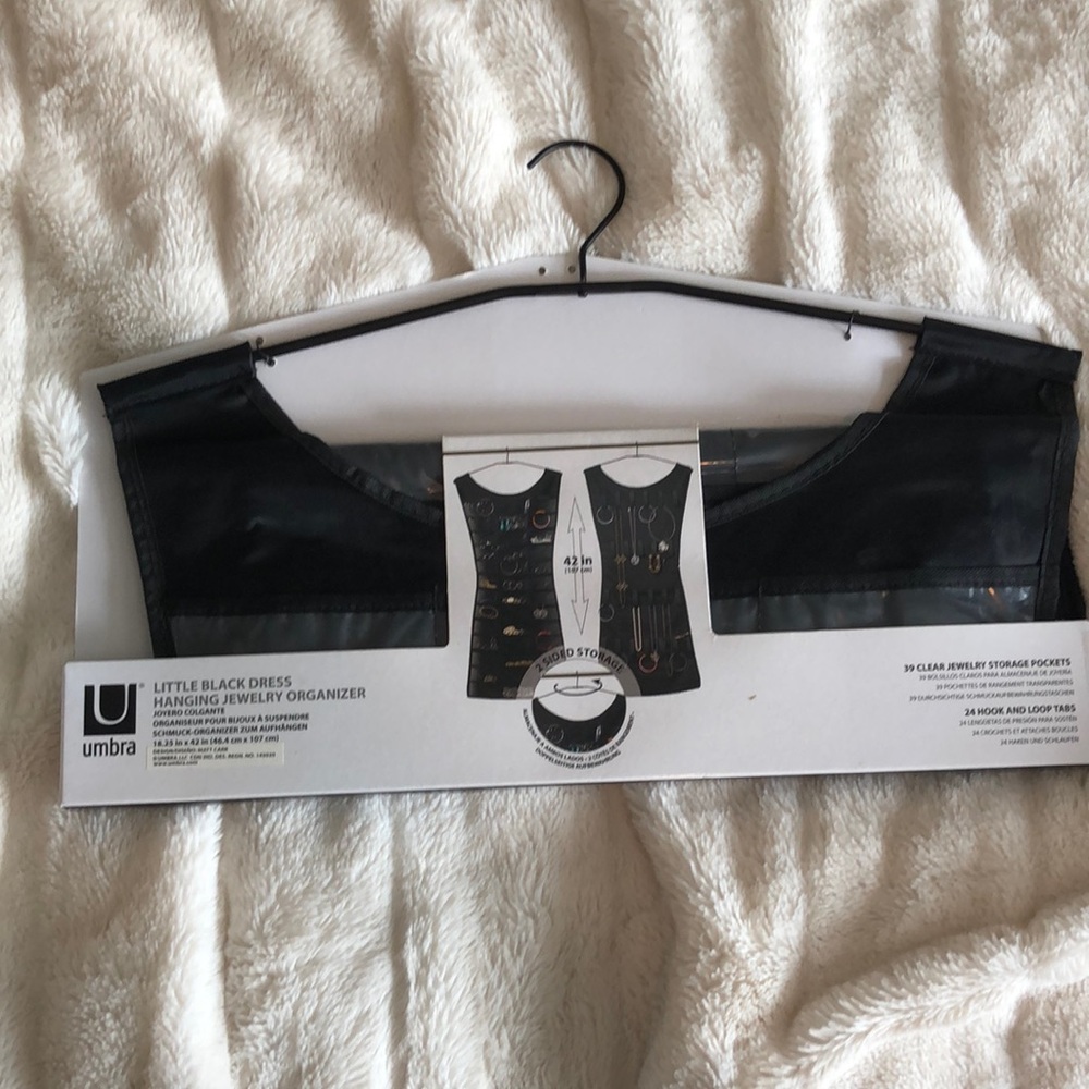 Umbra Black Hanging Jewelry Organizer